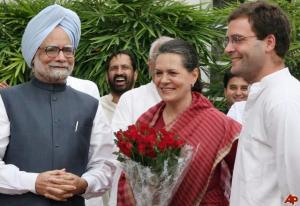 L- R, Dr Manmohan Singh, Congress party president Sonia Gandhi and Rahul Gandhi 